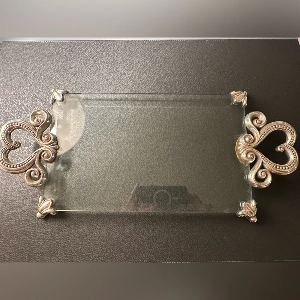 VINTAGE BRIGHTON MARIE ANTOINETTE SILVER HEART BEVELED GLASS VANITY TRAY VGUC
